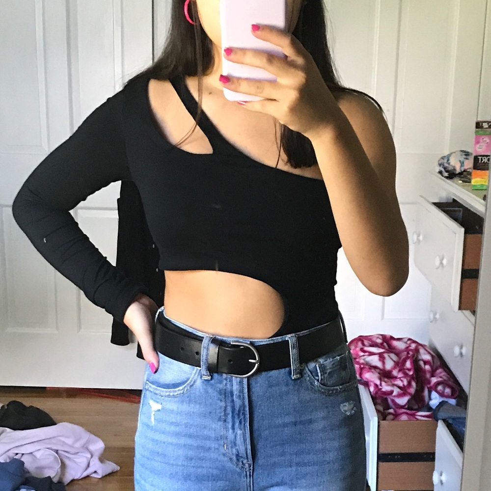 Black One Shoulder Bodysuit